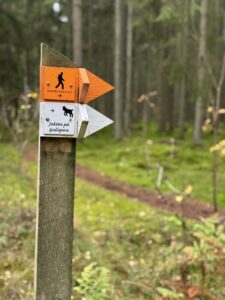 Tydliga ledmarkeringar på Hovdala vandringsområdet